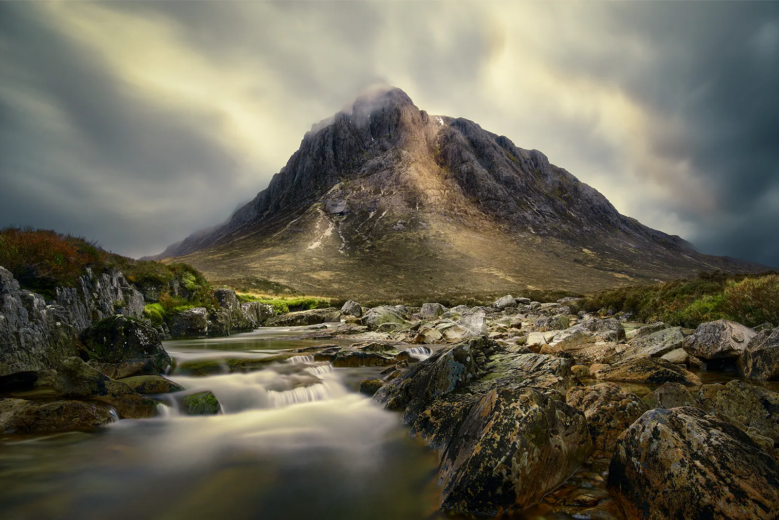 Sentinel VI: Mountain of Mist and Memory